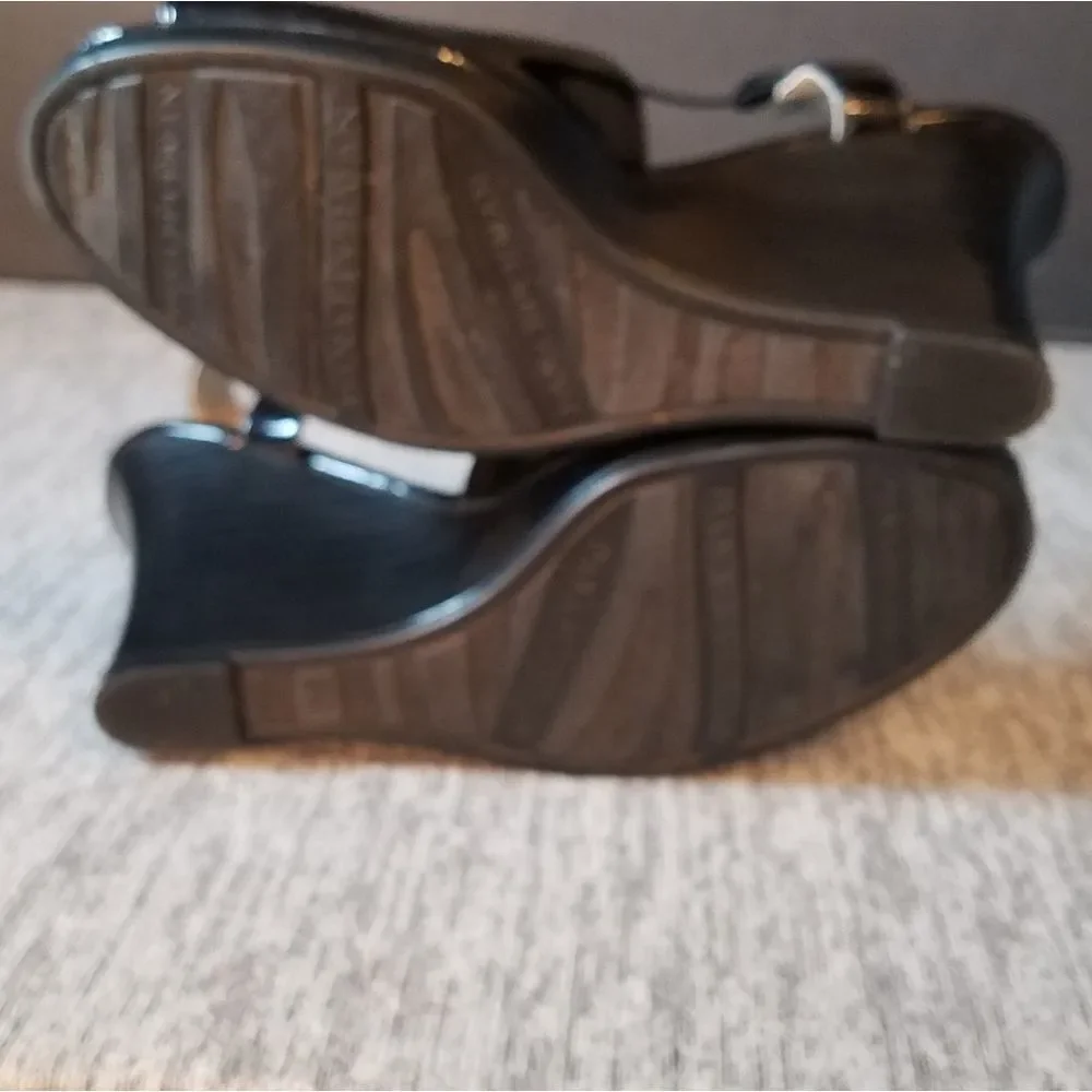 Dana‎ Buchman Size 7 Black Patent Leather Peep Toe Slingback Heels